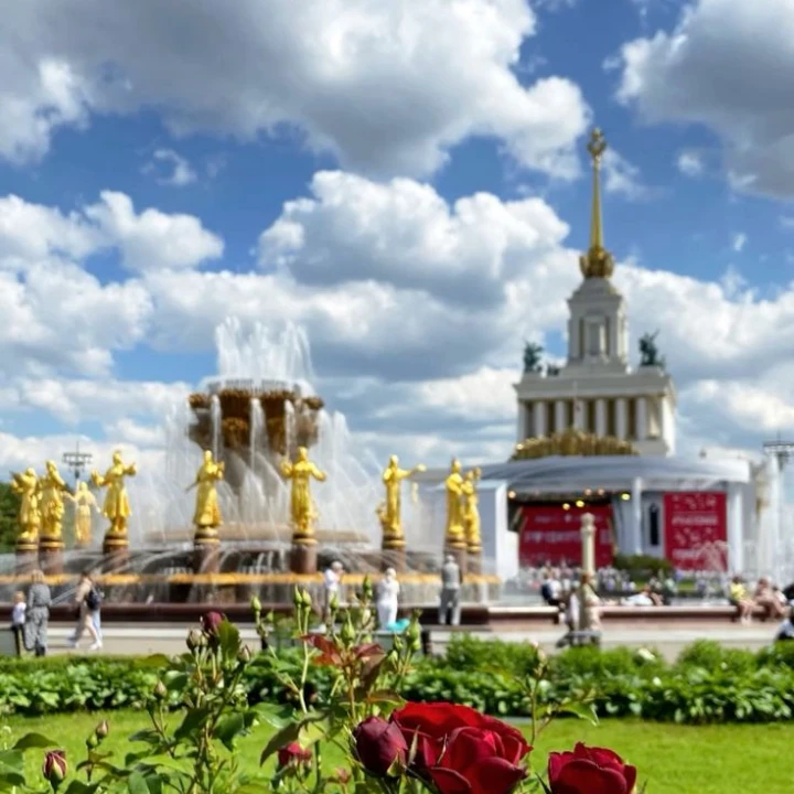 Цветущая Москва: парки в июне
