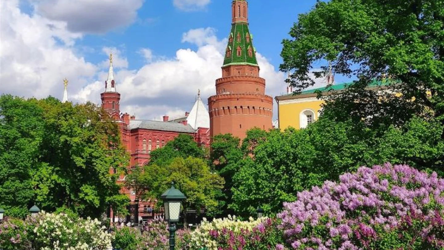 Цветущая Москва: парки в июне