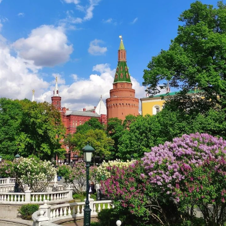 Цветущая Москва: парки в июне